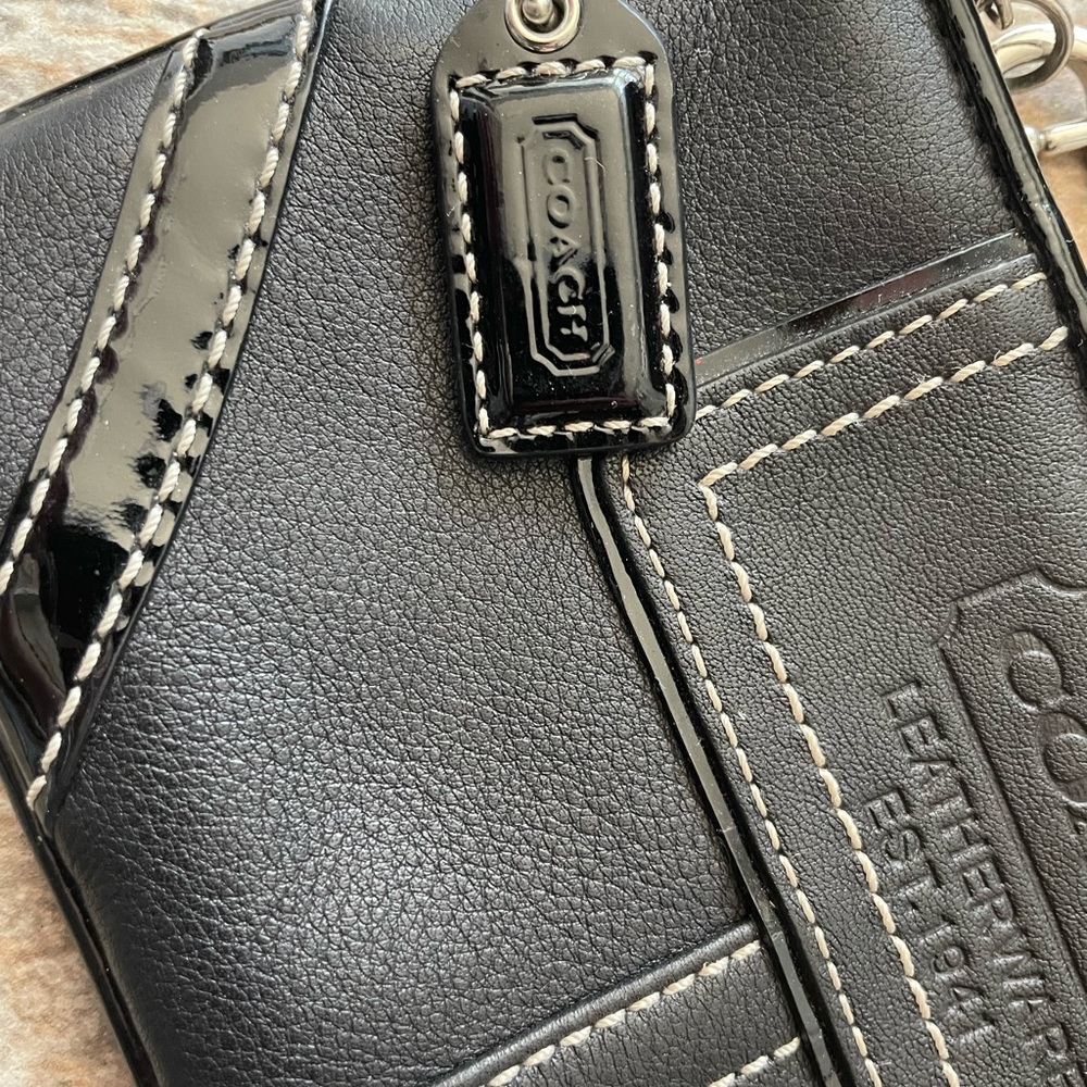 Black Leather coach wristlet - Picture 2 of 9